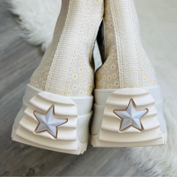 NWT Converse Run Star Hike Platform Daisy Women’s Shoes - Picture 7 of 8